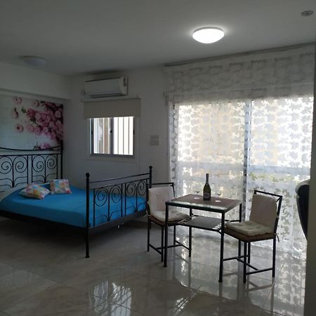 Stelia'S Seagate Studio Apt. Larnaca Zewnętrze zdjęcie