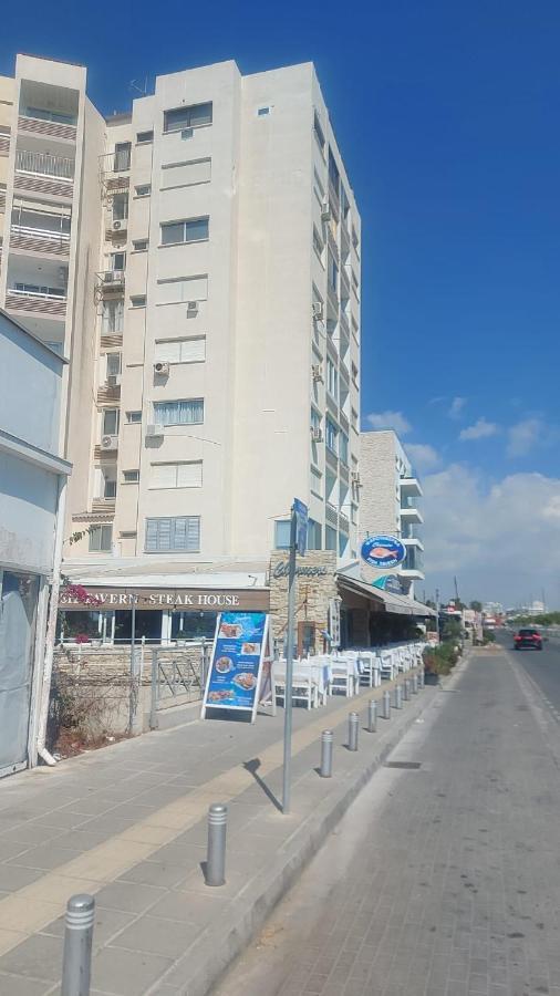 Stelia'S Seagate Studio Apt. Larnaca Zewnętrze zdjęcie